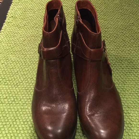 Born Shoes - BORN leather ankle boots